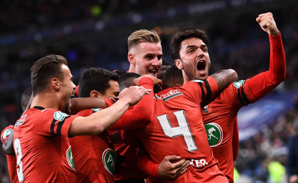 九游体育-里程碑夜！上海海港单刀错失，法甲今晚刷纪录，态度坚定，控场能力受关注-九游体育